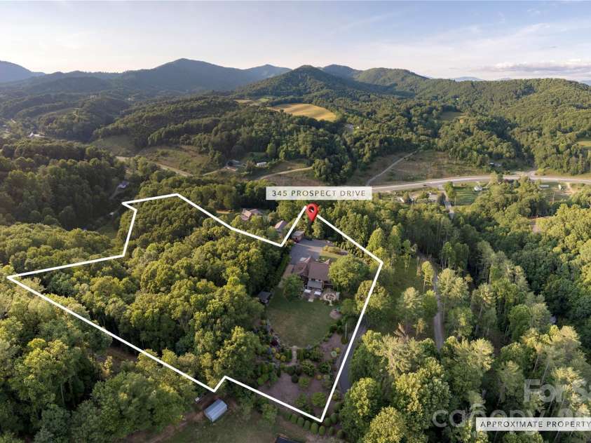 345 Prospect Drive, Burnsville, NC 28714.  MLS# CAR4399945, YatesRealty ID 36378. Aerial view