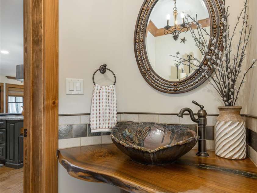 345 Prospect Drive, Burnsville, NC 28714.  MLS# CAR4399945, YatesRealty ID 36378. Half bath with custom pedestal