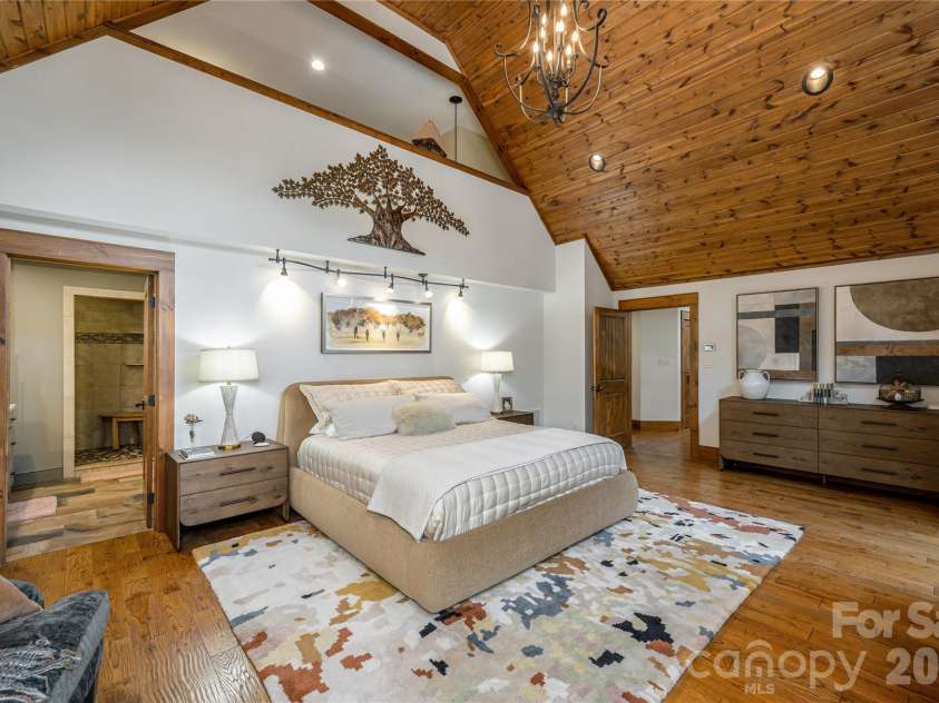 345 Prospect Drive, Burnsville, NC 28714.  MLS# CAR4399945, YatesRealty ID 36378. Primary Suite Main level