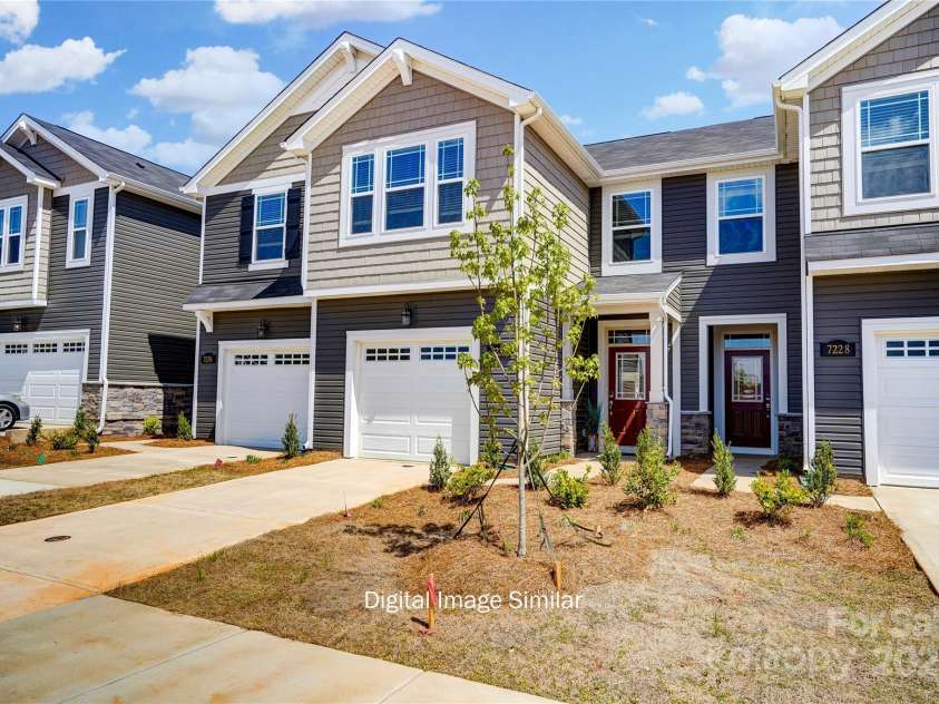 6023 Mallow Crossing Lane, Charlotte, NC 28213.  MLS# CAR4328438, YatesRealty ID 3638. 