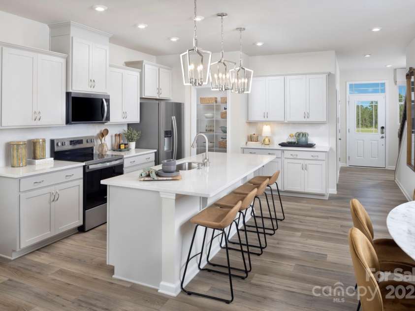 6023 Mallow Crossing Lane, Charlotte, NC 28213.  MLS# CAR4328438, YatesRealty ID 3638. 