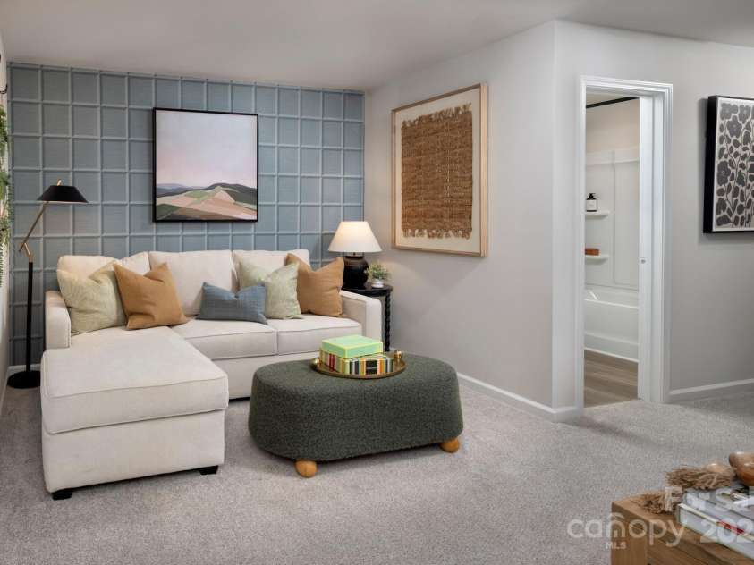 6023 Mallow Crossing Lane, Charlotte, NC 28213.  MLS# CAR4328438, YatesRealty ID 3638. 