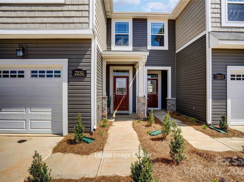 6023 Mallow Crossing Lane, Charlotte, NC 28213.  MLS# CAR4328438, YatesRealty ID 3638. 