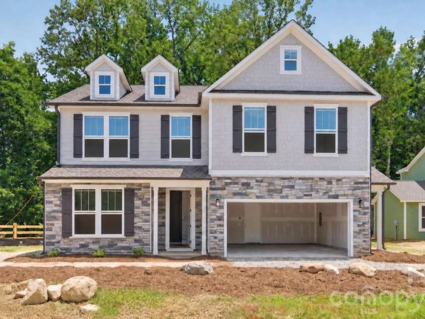 4919 Potter Road, Matthews, NC 28104.  MLS# CAR4395738, YatesRealty ID 36381. 