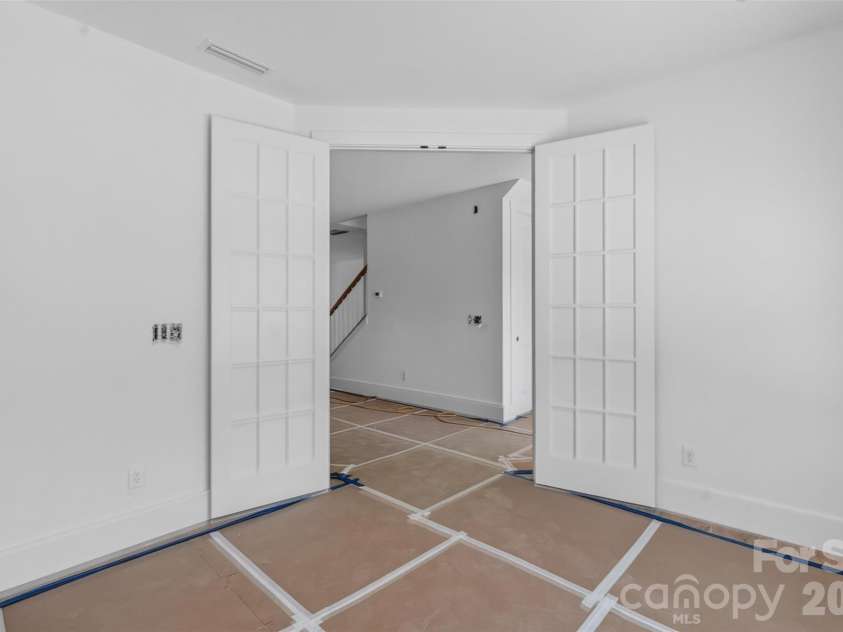 4919 Potter Road, Matthews, NC 28104.  MLS# CAR4395738, YatesRealty ID 36381. 