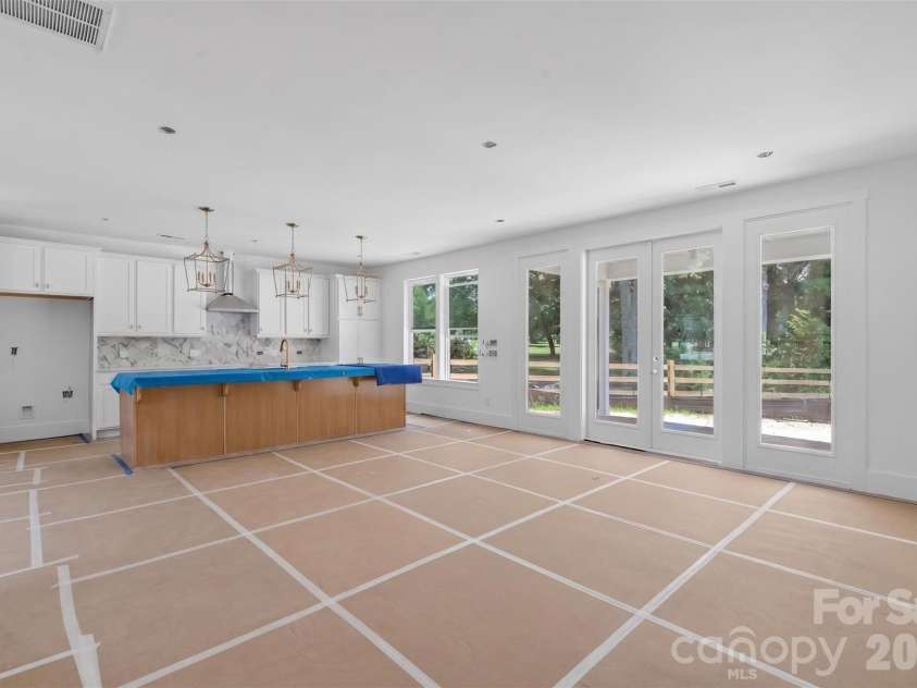 4919 Potter Road, Matthews, NC 28104.  MLS# CAR4395738, YatesRealty ID 36381. 