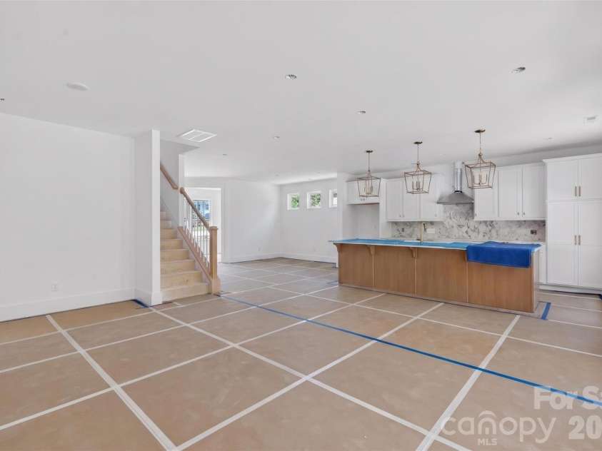 4919 Potter Road, Matthews, NC 28104.  MLS# CAR4395738, YatesRealty ID 36381. 