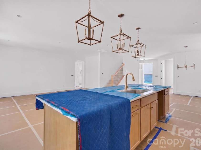 4919 Potter Road, Matthews, NC 28104.  MLS# CAR4395738, YatesRealty ID 36381. 