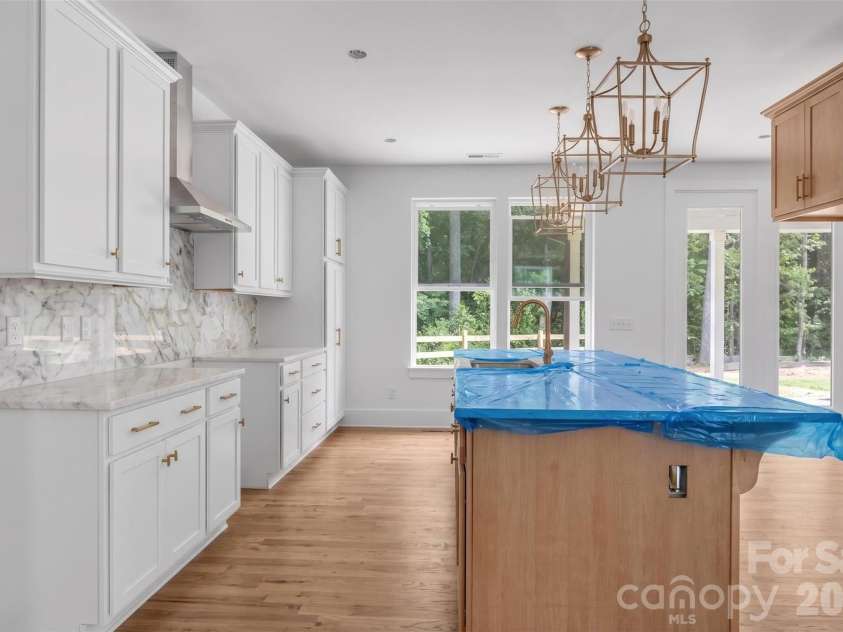 4919 Potter Road, Matthews, NC 28104.  MLS# CAR4395738, YatesRealty ID 36381. 