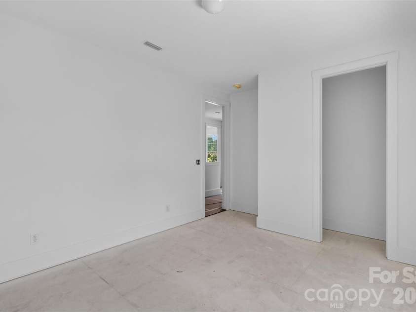 4919 Potter Road, Matthews, NC 28104.  MLS# CAR4395738, YatesRealty ID 36381. 
