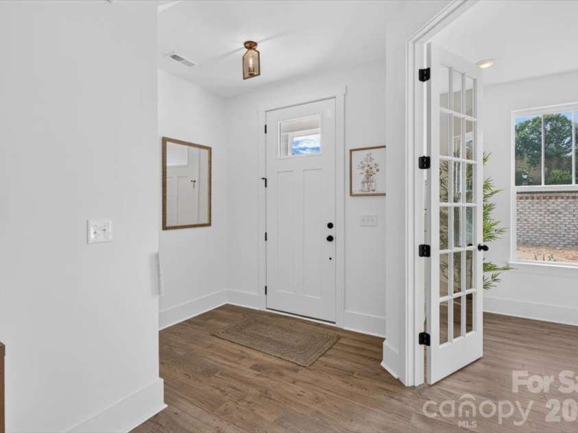 4919 Potter Road, Matthews, NC 28104.  MLS# CAR4395738, YatesRealty ID 36381. 
