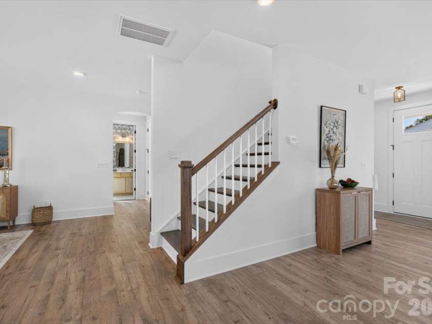 4919 Potter Road, Matthews, NC 28104.  MLS# CAR4395738, YatesRealty ID 36381. 