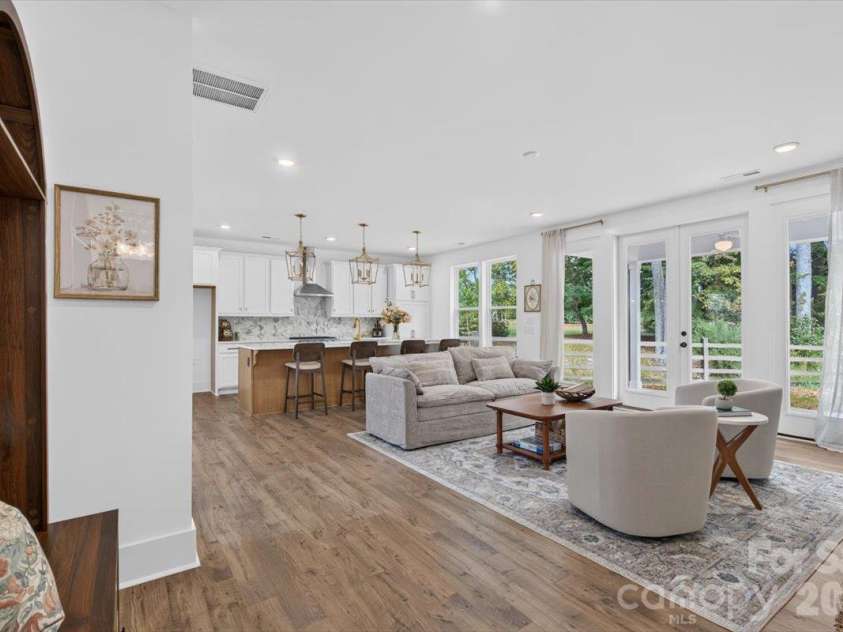 4919 Potter Road, Matthews, NC 28104.  MLS# CAR4395738, YatesRealty ID 36381. 