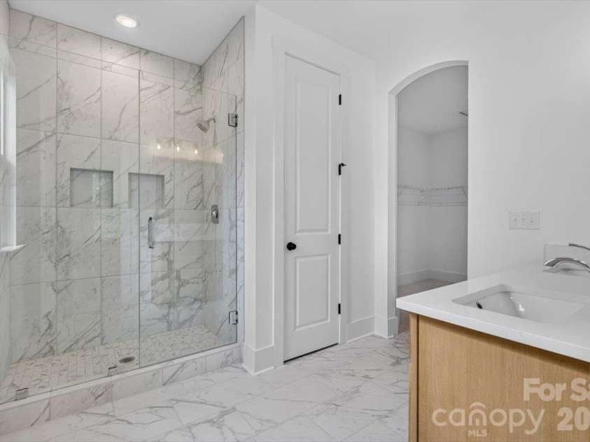 4919 Potter Road, Matthews, NC 28104.  MLS# CAR4395738, YatesRealty ID 36381. 