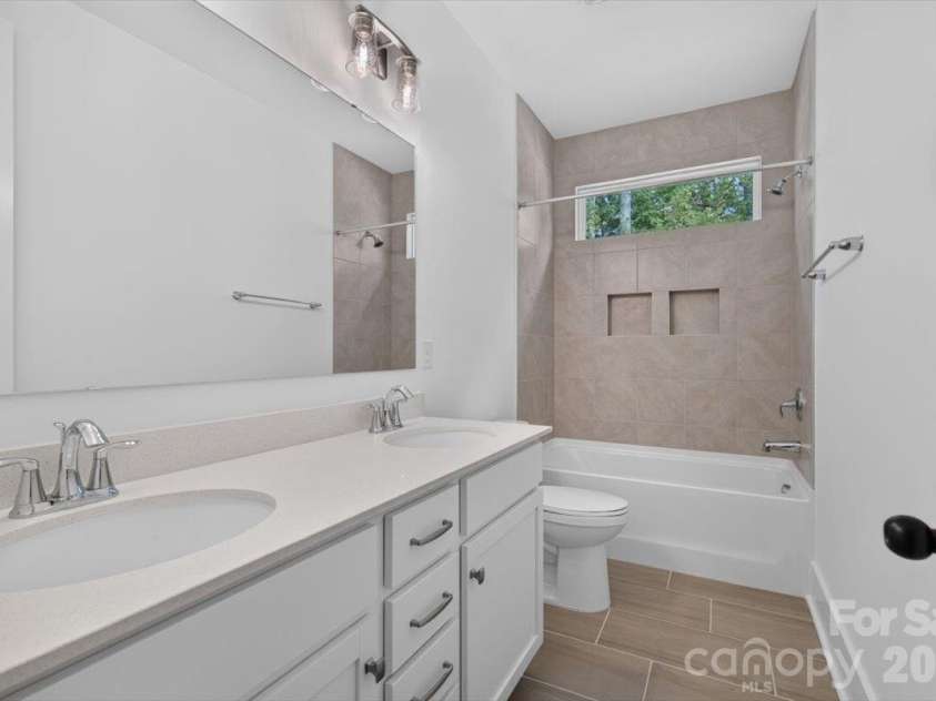 4919 Potter Road, Matthews, NC 28104.  MLS# CAR4395738, YatesRealty ID 36381. 