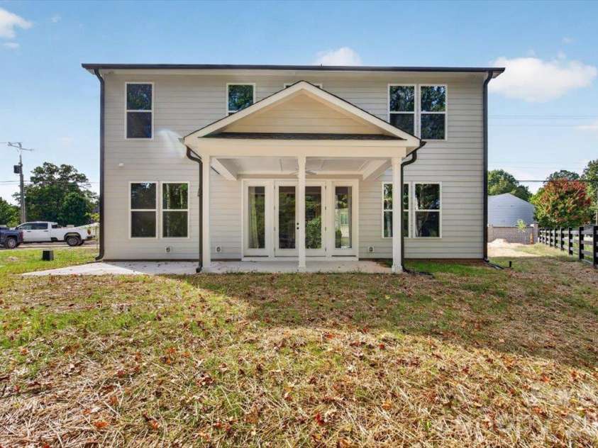 4919 Potter Road, Matthews, NC 28104.  MLS# CAR4395738, YatesRealty ID 36381. 