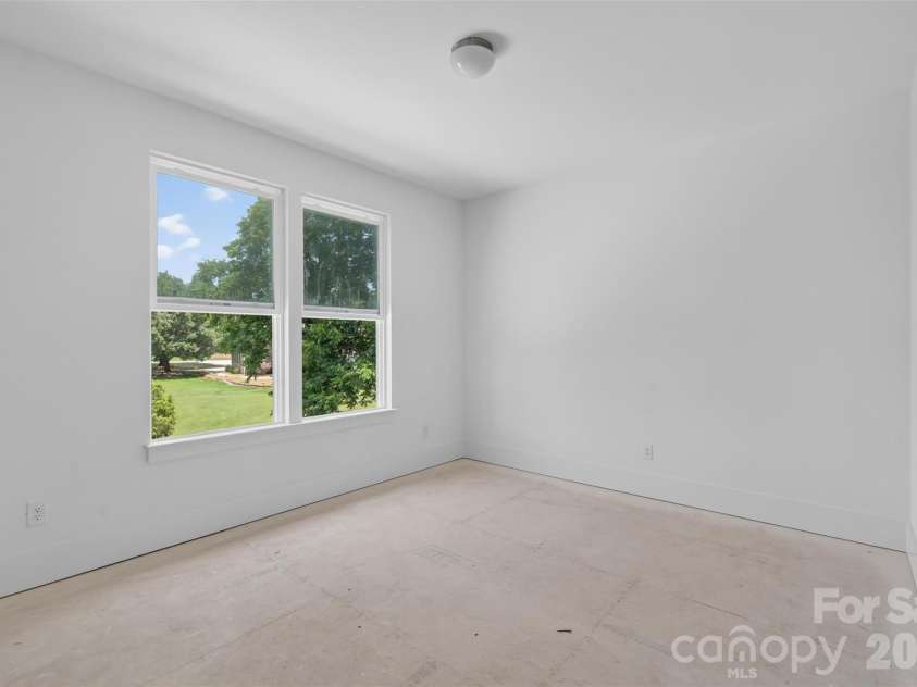 4919 Potter Road, Matthews, NC 28104.  MLS# CAR4395738, YatesRealty ID 36381. Bedroom lighting will be changed