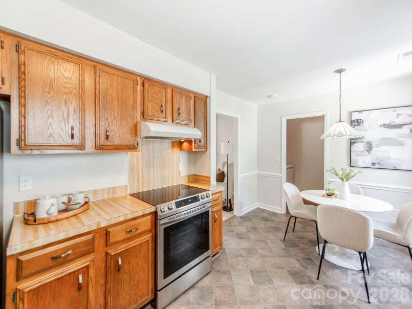 4625 Annerly Court, Charlotte, NC 28226.  MLS# CAR4399934, YatesRealty ID 36383. 