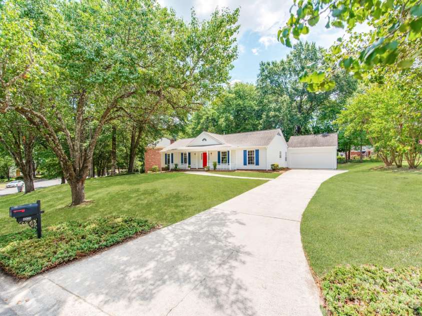 4625 Annerly Court, Charlotte, NC 28226.  MLS# CAR4399934, YatesRealty ID 36383. 