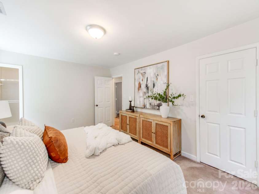 4625 Annerly Court, Charlotte, NC 28226.  MLS# CAR4399934, YatesRealty ID 36383. Primary