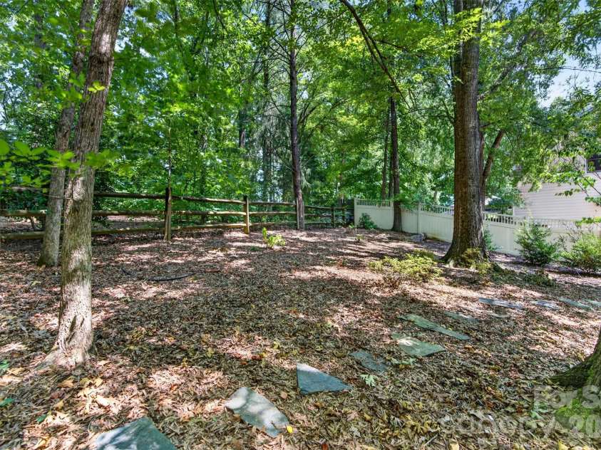 12700 Willow Grove Way, Huntersville, NC 28078.  MLS# CAR4400090, YatesRealty ID 36384. 