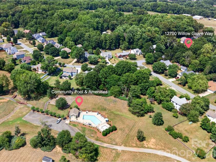 12700 Willow Grove Way, Huntersville, NC 28078.  MLS# CAR4400090, YatesRealty ID 36384. 