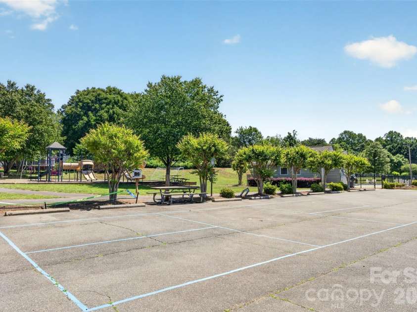 12700 Willow Grove Way, Huntersville, NC 28078.  MLS# CAR4400090, YatesRealty ID 36384. 