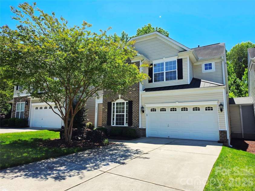 4815 Sterling Brooke Lane, Winston Salem, NC 27103.  MLS# CAR4387273, YatesRealty ID 36385. 
