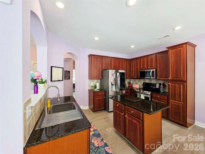 4815 Sterling Brooke Lane, Winston Salem, NC 27103.  MLS# CAR4387273, YatesRealty ID 36385. 