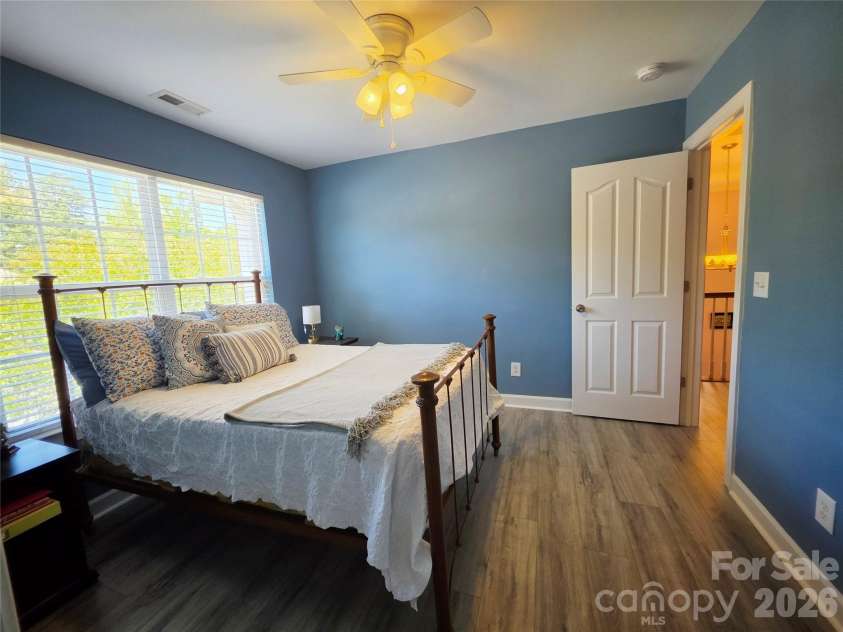 4815 Sterling Brooke Lane, Winston Salem, NC 27103.  MLS# CAR4387273, YatesRealty ID 36385. 
