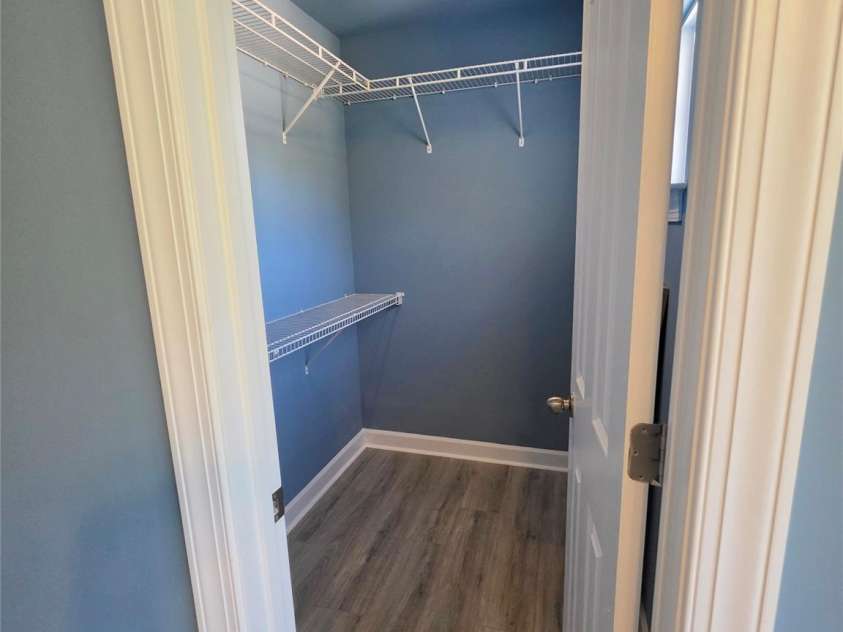 4815 Sterling Brooke Lane, Winston Salem, NC 27103.  MLS# CAR4387273, YatesRealty ID 36385. 