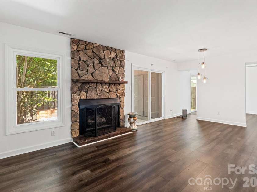 6100 Honeysuckle Lane, Charlotte, NC 28212.  MLS# CAR4402268, YatesRealty ID 36386. 