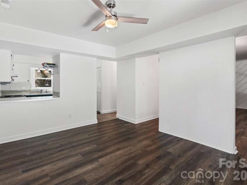 6100 Honeysuckle Lane, Charlotte, NC 28212.  MLS# CAR4402268, YatesRealty ID 36386. 