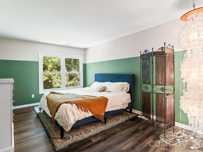 6100 Honeysuckle Lane, Charlotte, NC 28212.  MLS# CAR4402268, YatesRealty ID 36386. 