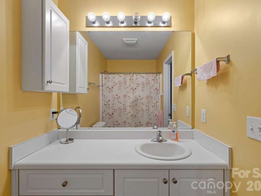 2933 Trimble Circle, Concord, NC 28027.  MLS# CAR4398510, YatesRealty ID 36387. 