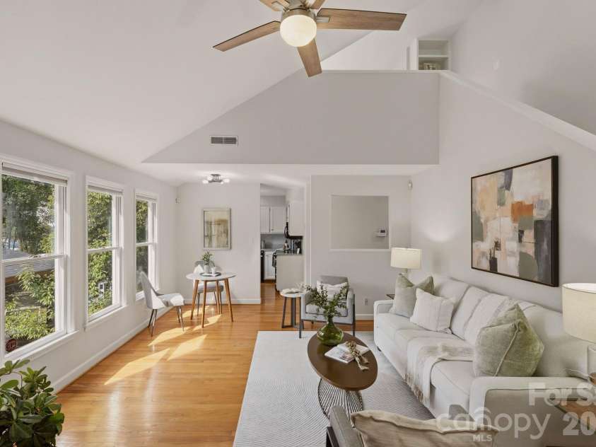 815 Lexington Avenue, Charlotte, NC 28203.  MLS# CAR4399546, YatesRealty ID 36388. 