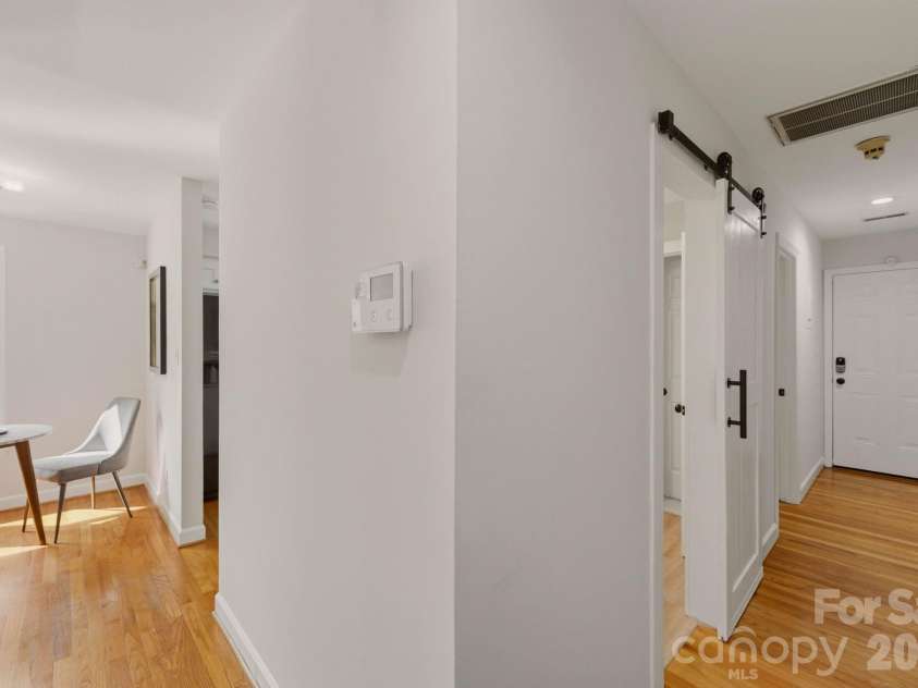 815 Lexington Avenue, Charlotte, NC 28203.  MLS# CAR4399546, YatesRealty ID 36388. 