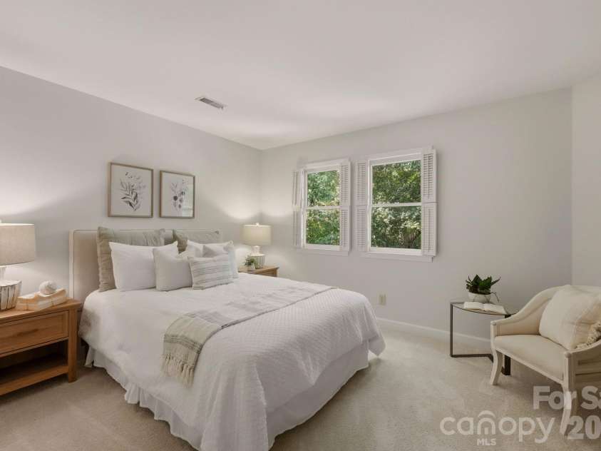 815 Lexington Avenue, Charlotte, NC 28203.  MLS# CAR4399546, YatesRealty ID 36388. 