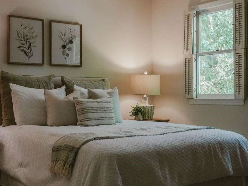 815 Lexington Avenue, Charlotte, NC 28203.  MLS# CAR4399546, YatesRealty ID 36388. 