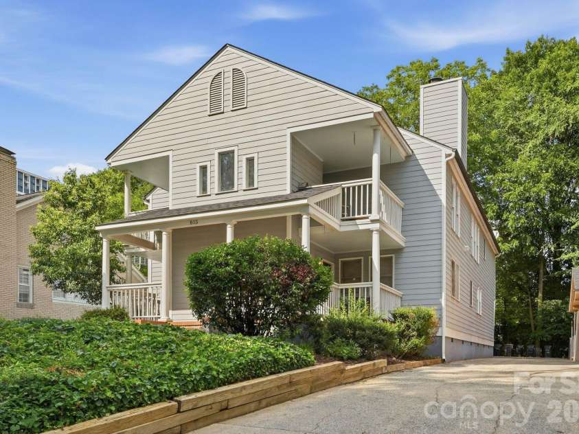 815 Lexington Avenue, Charlotte, NC 28203.  MLS# CAR4399546, YatesRealty ID 36388. 