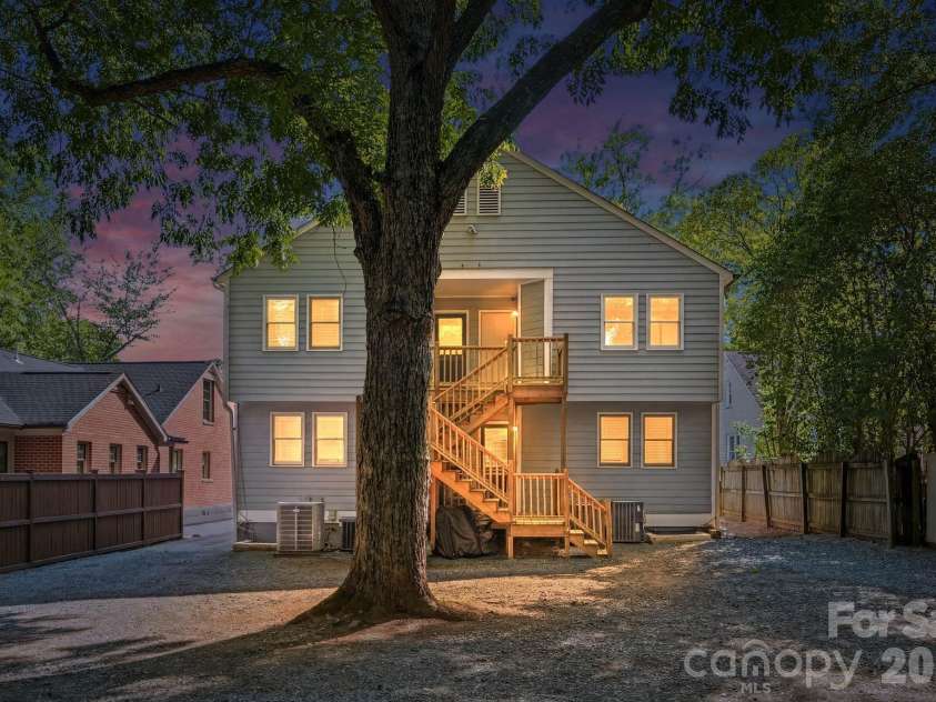 815 Lexington Avenue, Charlotte, NC 28203.  MLS# CAR4399546, YatesRealty ID 36388. 