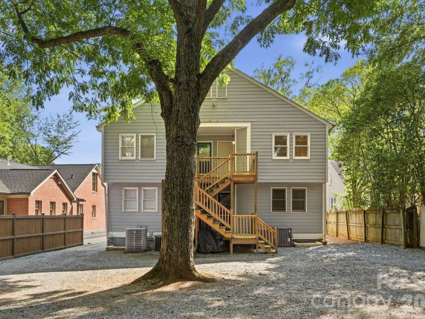 815 Lexington Avenue, Charlotte, NC 28203.  MLS# CAR4399546, YatesRealty ID 36388. 