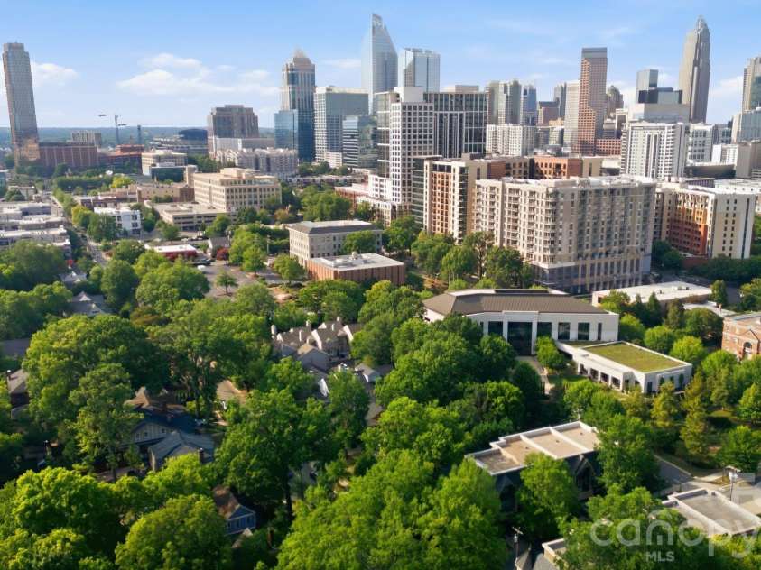 815 Lexington Avenue, Charlotte, NC 28203.  MLS# CAR4399546, YatesRealty ID 36388. 