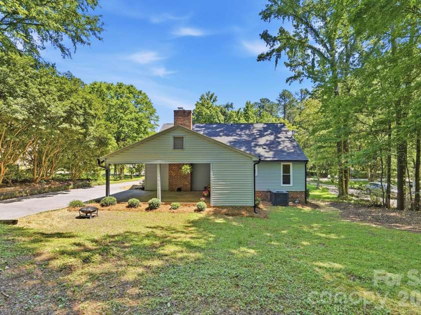 1927 Terra Lane, Lancaster, SC 29720.  MLS# CAR4379834, YatesRealty ID 36389. Private Backyard