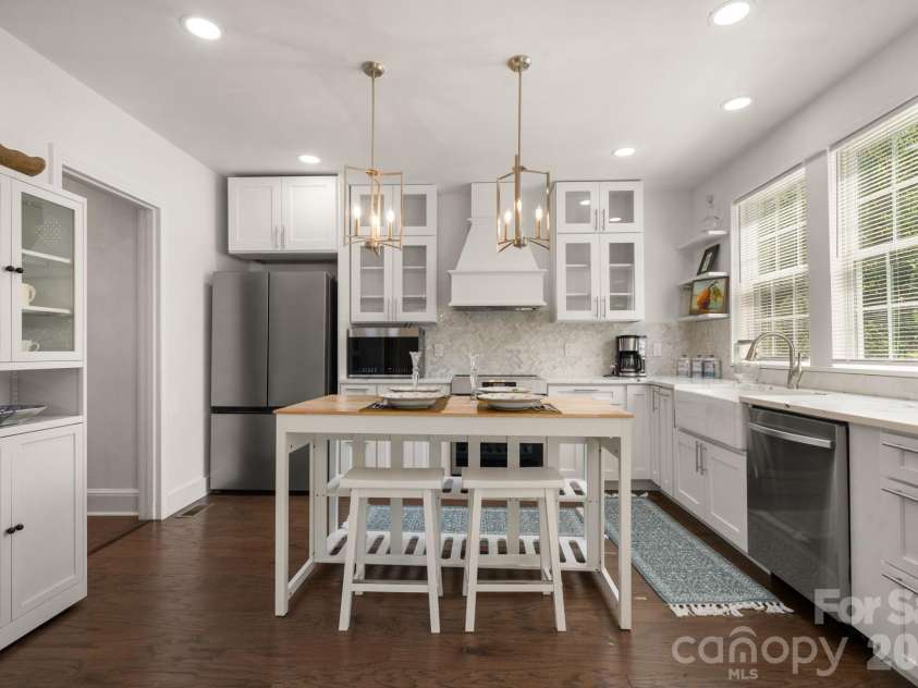 1407 Mimosa Lane, Lenoir, NC 28645.  MLS# CAR4405625, YatesRealty ID 3639. 