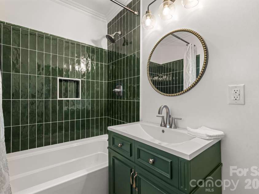 1407 Mimosa Lane, Lenoir, NC 28645.  MLS# CAR4405625, YatesRealty ID 3639. 