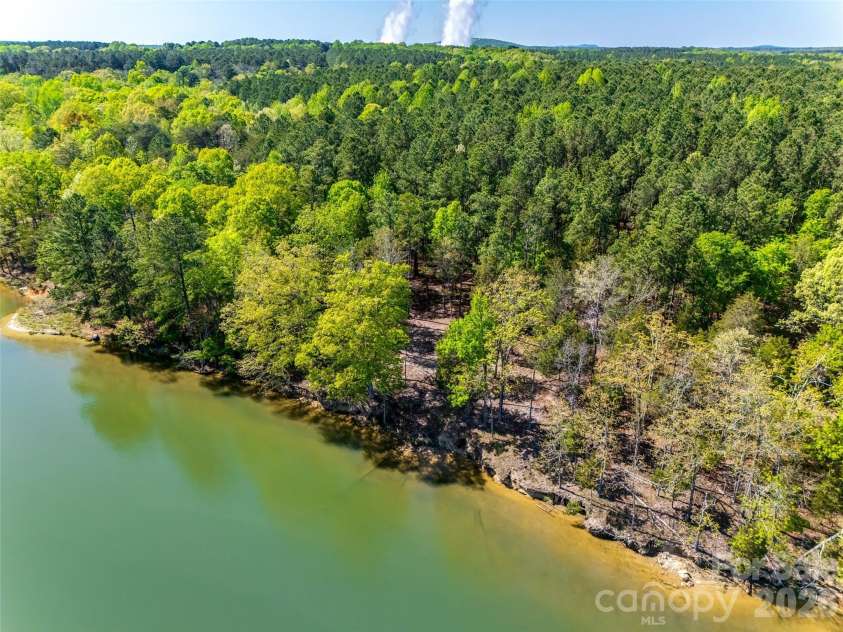 4095 Kingfisher Drive, York, SC 29745.  MLS# CAR4337937, YatesRealty ID 3639. Beautiful water frontage