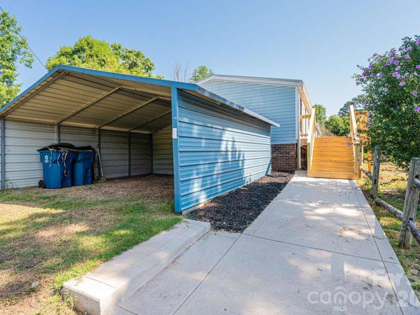 1143 Cheyenne Oaks Drive, Claremont, NC 28610.  MLS# CAR4398648, YatesRealty ID 36390. 