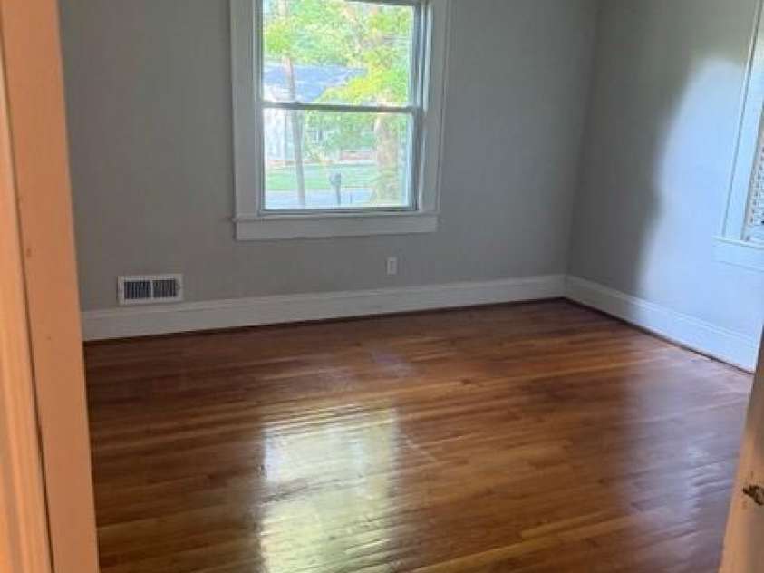 706 12th Avenue, Hickory, NC 28601.  MLS# CAR4401188, YatesRealty ID 36391. 