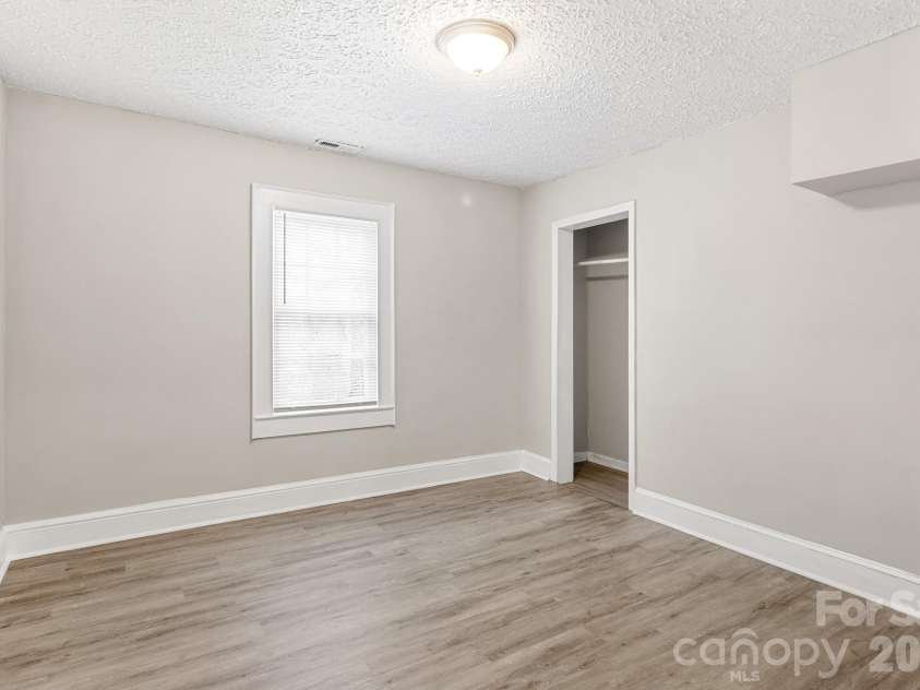 411 Thompson Street, Shelby, NC 28150.  MLS# CAR4402904, YatesRealty ID 36392. 